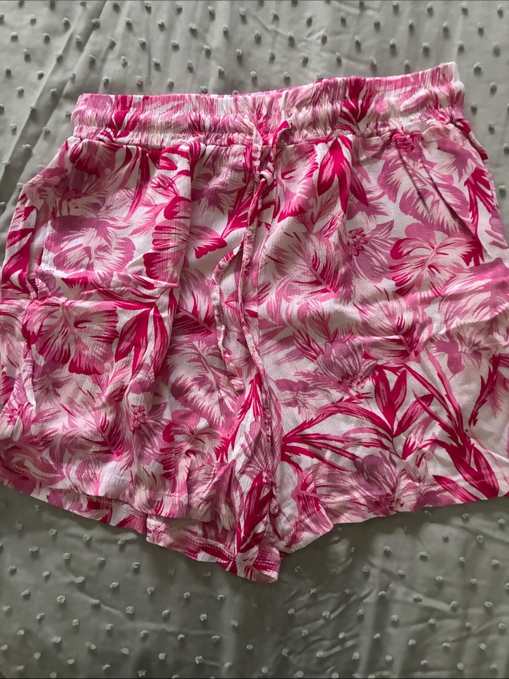 Juniper Lime Women’s Pink Floral Elastic-Waist Shorts